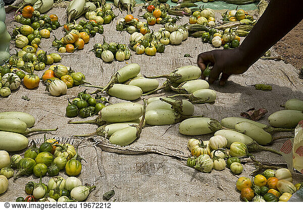 Busy market in Totota
