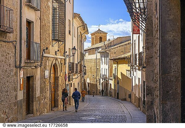 Calle San Pedro  Cuenca  UNESCO-Welterbestätte  Kastilien-La Mancha  Spanien  Europa