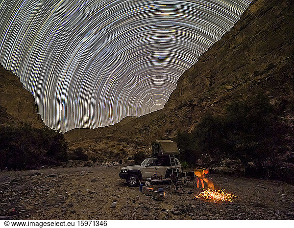 Camping unter den Sternen im Sultanat Oman  Naher Osten