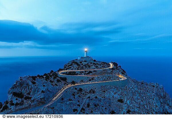 Cap Formentor Abend Nacht Leuchtturm Meer Textfreiraum Reise Reisen Spanien Tourismus auf Mallorca  Spanien  Europa