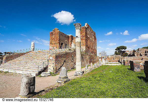 Capitolium  archäologische Stätte Ostia Antica  Ostia  Provinz Rom  Latium  Italien  Europa
