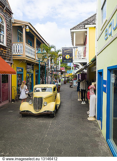 Caribbean  Sint Maarten  Vintage car in Phillipsburg
