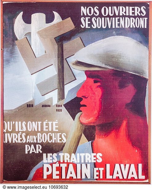 cartel de la resistencia francesa  Roquefort-sur-Soulzon  departamento de Aveyron France  Europe.