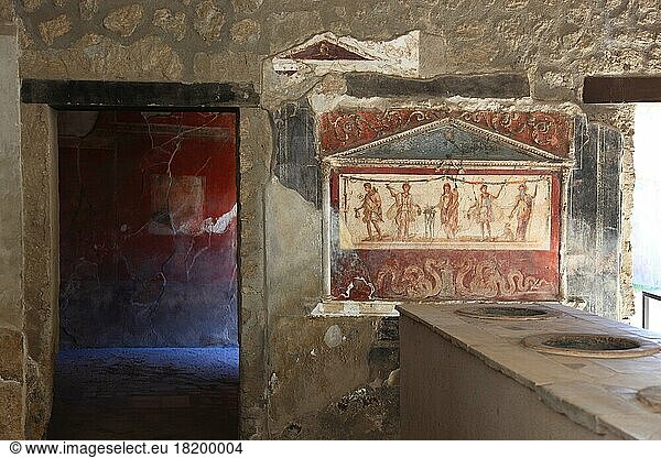 Casa e thermopolium di vetutius placidus  thermopolium of Vetutius Placidus  Pompeii  ancient city in Campania on the Gulf of Naples  buried during the eruption of Mount Vesuvius in 79 AD  Italy  Europe
