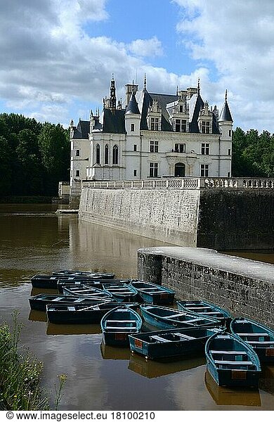 Castle Chenonceau on the Cher  the Château de Chenonceau  Department Chenonceaux  Indre-et-Loire  Center Region  France  Europe