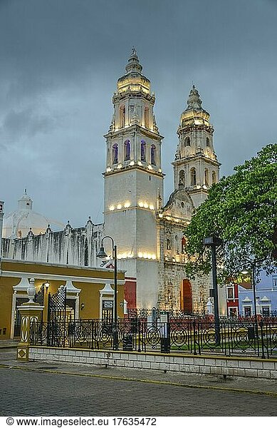 Catedral de Nuestra Senora de la Purisima Concepcion  Plaza de la Independencia  Campeche  Mexiko  Mittelamerika