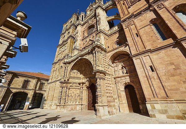 Cathedral  Astorga  Via de la Plata (Silver Route)  Leon province  Castilla-Leon  Way of St James  Spain  Europe.