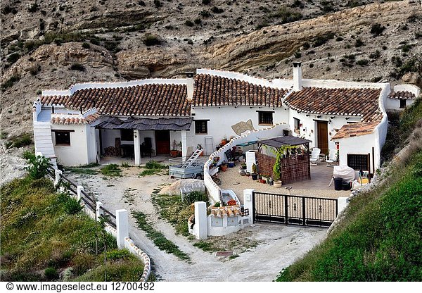 Cavehouses in the city of Galera near Baza  unspoilt cave country in mountainous region of northern Andalusia  between the Sierra Nevada and the Sierra de Castril  Altiplano region of Granada  Granada High Plains  Galera  municipality Huéscar  province of Granada  Andalusia  Spain  Europe