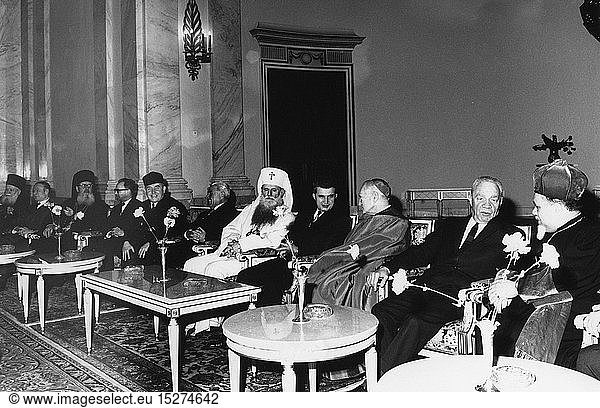 Ceausescu  Nicolae  26.1.1918 - 25.12.1989  rumÃ¤n. Politiker (PCR)  StaatsprÃ¤sident 22.3.1965 - 22.12.1989  Treffen mit den FÃ¼hrern der verschiedenen Religionen  Palast des Staatsrat  Bukarest  29.2.1968