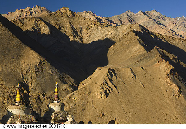 Chörten  Lamayuru Gompa (Kloster)  Lamayuru  Ladakh  indischen Himalaya  Indien  Asien