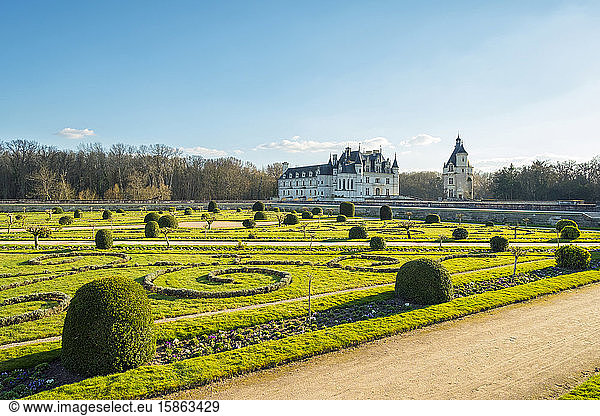 ChÃ¢teau de Chenonceau castle and formal gardens  Chenonceaux  France