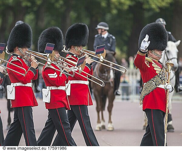 Changing of the Guard  Buckingham Palace  London  England  UK