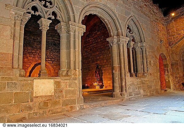 Chapter house in the cloister of the former Romanesque Benedictine monastery of Sant Pau del Camp  Barcelona  ??Catalonia  Spain