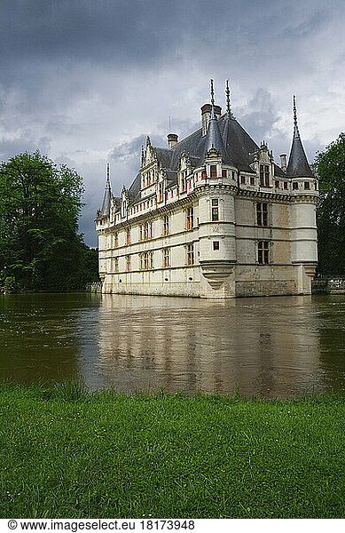 Chateau Azay le Rideau  Azay le Rideau  Indre River  Indre-et-Loire  Loire Valley  France