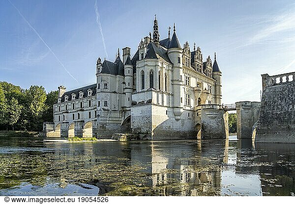 Chenonceau Castle  moated castle in the village of Chenonceaux in the Indre-et-Loire department of the Centre-Val de Loire region  France  Europe