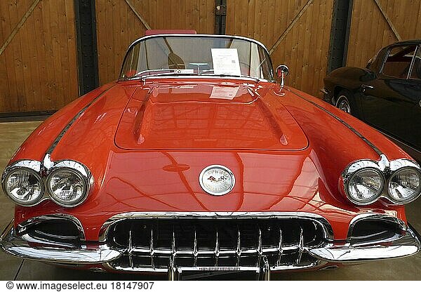 Chevrolet Corvette C1  1953  1962  roadster  convertible  modified Blue Flame engine  round headlights  6-cylinder in-line engine  from 1960 V8 engine  classic car  US car