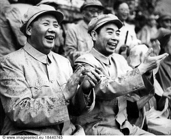 China: Mao Zedong and Zhou Enlai seated together and clapping China ...