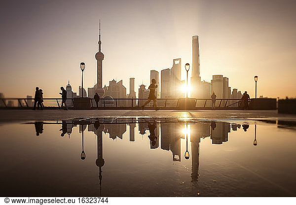 China  Shanghai  Skyline am Morgen