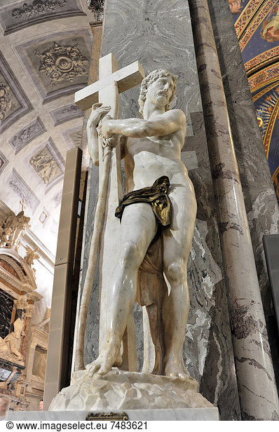 Christusstatue von Michelangelo in der Basilika Santa Maria sopra Minerva  Rom  Italien  Europa