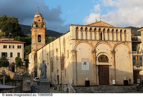Church  Pietrasanta  Tuscany  Italy