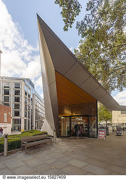 City of London information centre at the Carter Lane Gardens