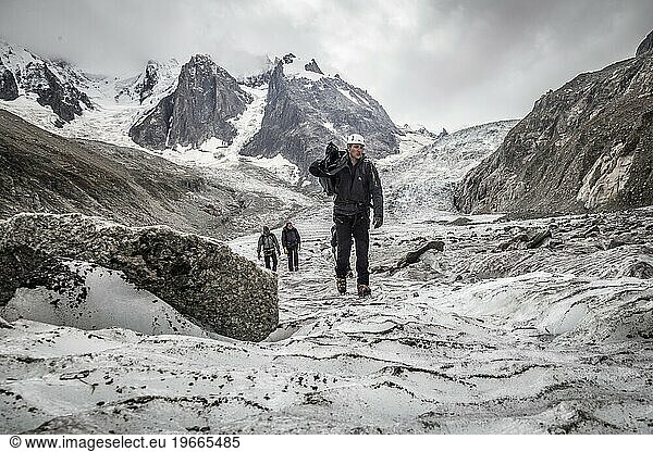 Cleaning the Mer de Glace