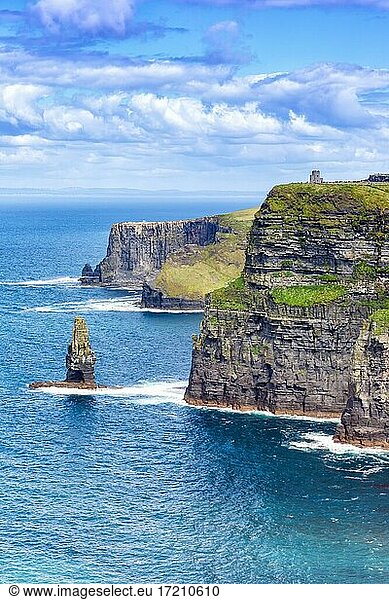 Cliffs of Moher Klippen Reise reisen Landschaft Meer Tourismus Natur Ozean Atlantik in Irland