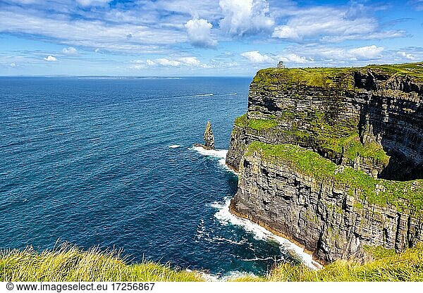 Cliffs of Moher Klippen Reise reisen Landschaft Meer Tourismus Natur Ozean Atlantik in Irland