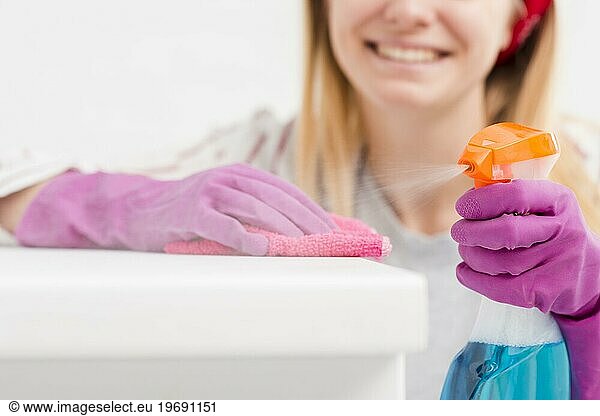 Close up Frau zu Hause arbeiten