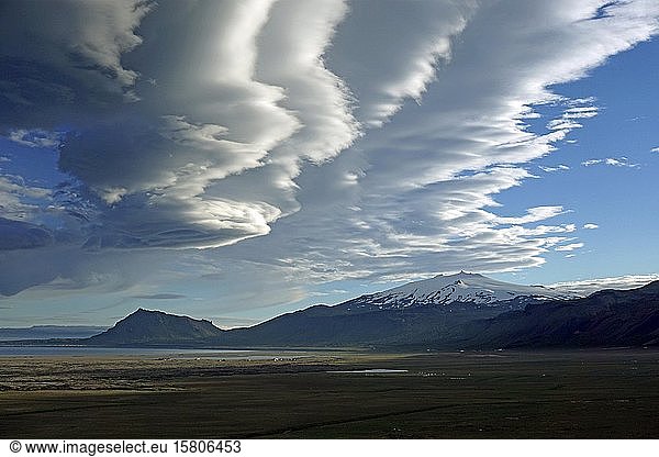 Cloud formation over Snæfellsjökull or Snaefellsjökull  near Arnarstapi  Snæfellsnes Peninsula  Snaefellsnes  West Iceland  Iceland  Europe