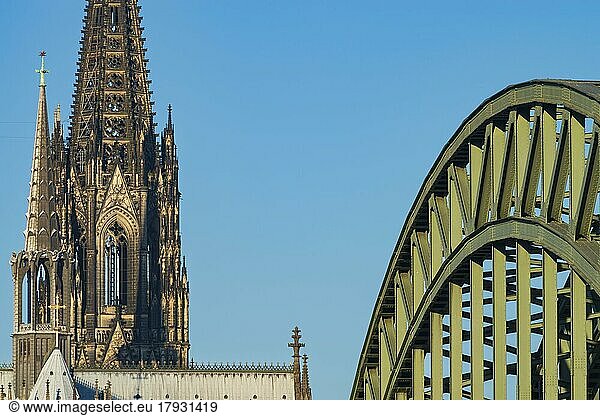Cologne Cathedral and Hohenzollern Bridge  Cologne  North Rhine-Westphalia  Germany  Europe