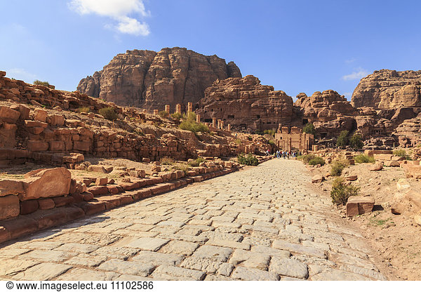 Colonnaded Street  City of Petra ruins  Petra  UNESCO World Heritage Site  Jordan  Middle East