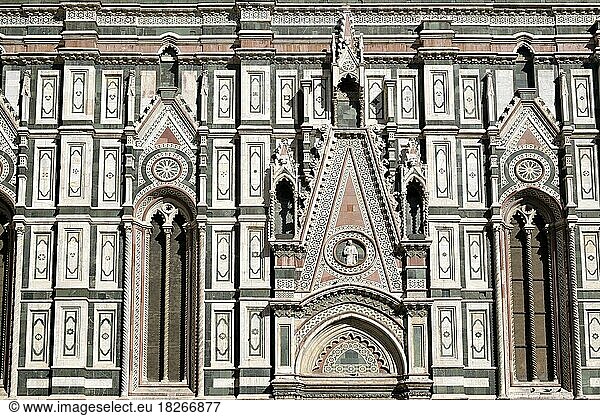 Colourful marble façade  Duomo  Florence Cathedral  Duomo Santa Maria del Fiore  Florence  Tuscany  Italy  Europe