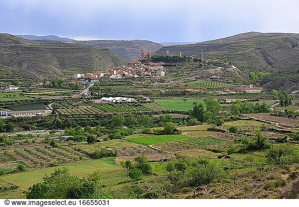 Cornago  Stadt und Felder. La Rioja  Spanien.