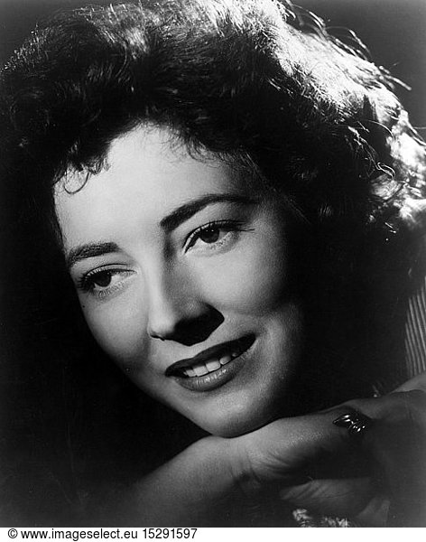 Cortese  Valentina  1.1.1923 - 10.7.2019  ital. Schauspielerin  Portrait  um 1950  Cortesa  Frisur  USA  Menschen  Frau  weiblich  40er  50er  1940er  20. Jahrhundert  1950er  Licht  Schatten
