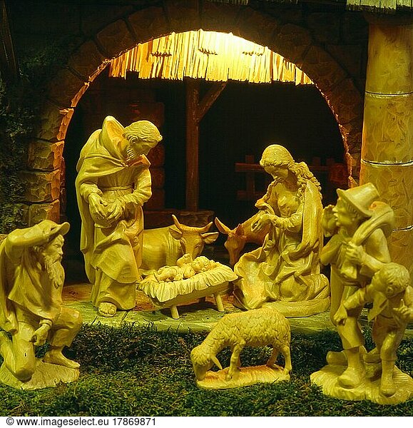 Cradle figures birth of Christ  Christmas time  Advent  Cradle figures nativity scene  yule tide