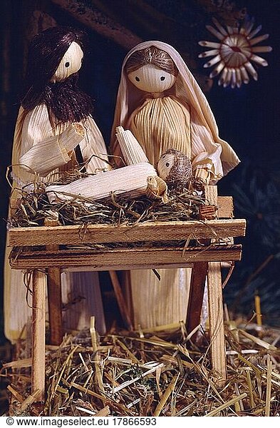 Cradle figures  wooden figures  birth Jesus Christ  Christmas time  Advent  Cradle figures  wooden figures  birth Jesus Christ  yule tide