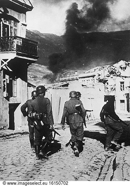 Crimea  July 1942 / German Soldiers Yalta.