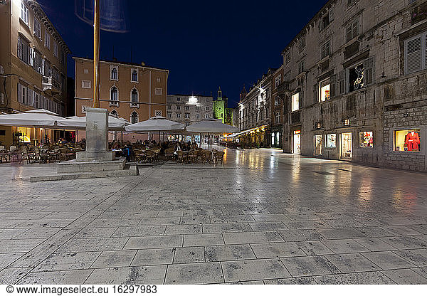 Croatia,  Split,  old town and restaurants,  Narodni trg Place
