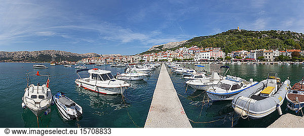 Croatia  Kvarner Gulf  Baska  Panoramic view of boats in harbor