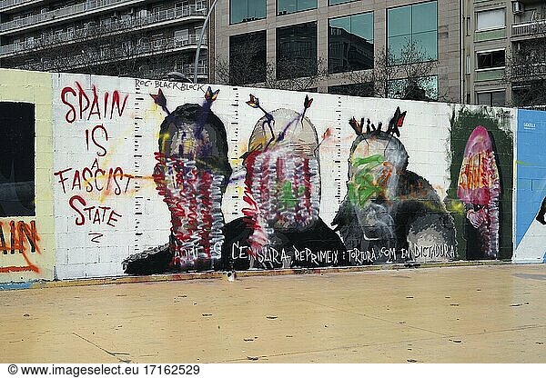 Da?an el mural que el grafitero Roc Blackblock hab?a hecho para pedir la libertad de Pablo Has?l Barcelona Catalu?a Espa?a 25 de febrero 2021