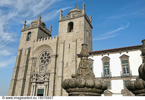 Da Se Kathedrale  Barredo-Viertel  Porto  Portugal  Europa