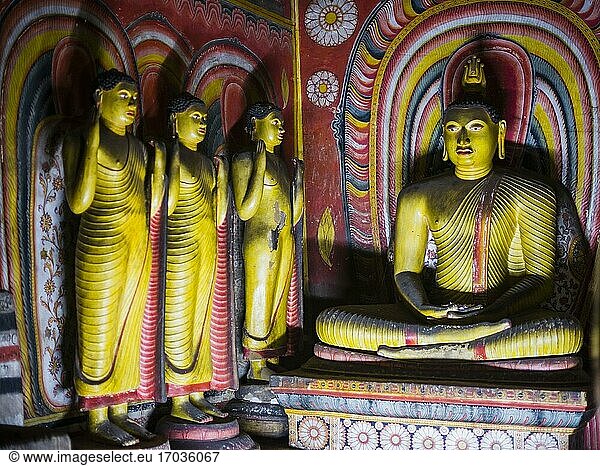 Dambulla-Höhlentempel  Buddhas in Höhle 3 (Großes Neues Kloster oder Neuer Großer Höhlentempel)  Dambulla  UNESCO-Weltkulturerbe  Zentralprovinz  Sri Lanka  Asien