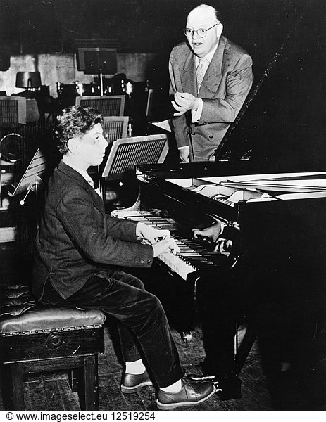 Daniel Barenboim  israelischer Musiker  bei einer Probe  1956. Künstler: Unbekannt