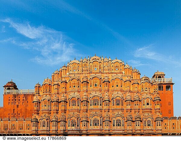 Das berühmte Wahrzeichen Rajasthans  der Palast Hawa Mahal (Palast der Winde)  Jaipur  Rajasthan