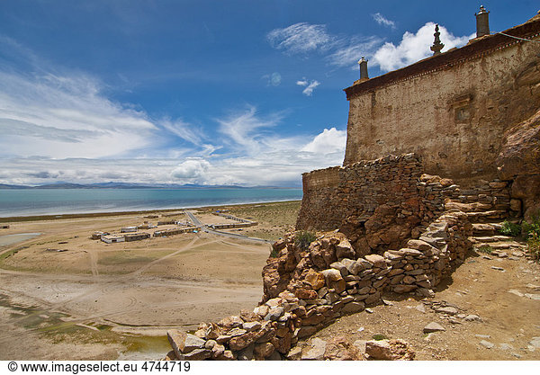 Das Chiu-Kloster am Manasarovar See  Westtibet  Tibet  Asien