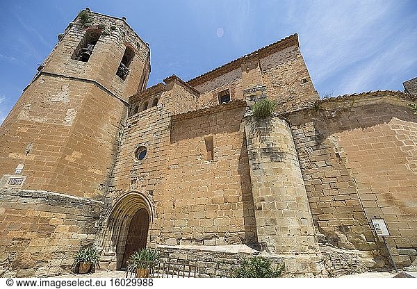 Das Dorf Alpuente im Landkreis Los Serranos in Valencia  Spanien: Die ummauerte Altstadt.