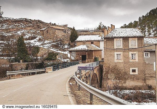Das Dorf Cabra de Mora in Teruel Aragon Spanien.
