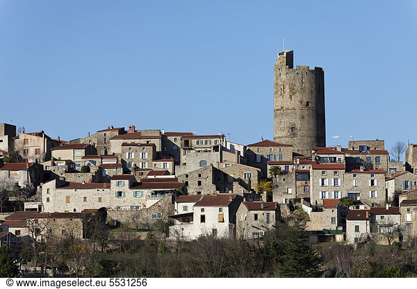 Das Dorf Montpeyroux  ausgezeichnet als eines der schönsten Dörfer Frankreichs oder Les Plus Beaux Villages de France  Allier-Tal  Limagne Ebene  DÈpartement Puy-de-DÙme  Frankreich  Europa