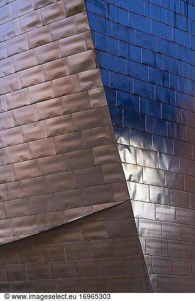 Das Guggenheim-Museum in Bilbao. Stadt Bilbao in der Provinz Bizkaia in der autonomen Gemeinschaft des Baskenlandes  Spanien  Europa.